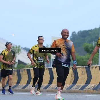 Runner Photo 6238872