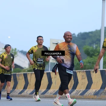 Runner Photo 6238878