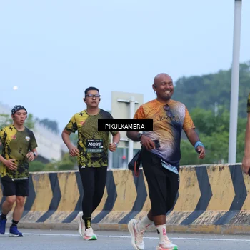 Runner Photo 6238881