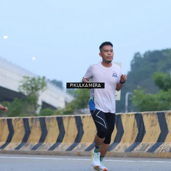 Runner Photo 6238916