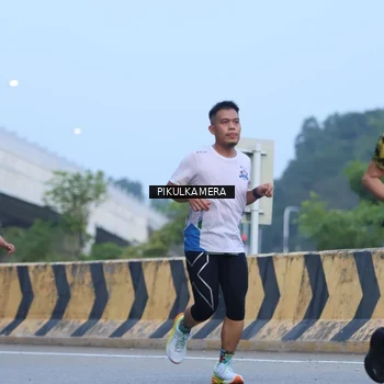 Runner Photo 6238918