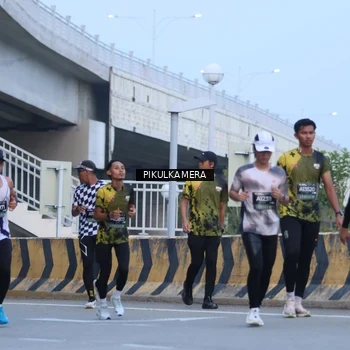 Runner Photo 6238944