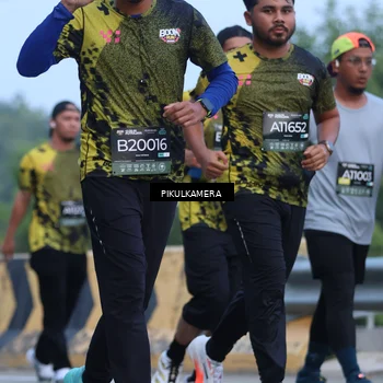 Runner Photo 6239017
