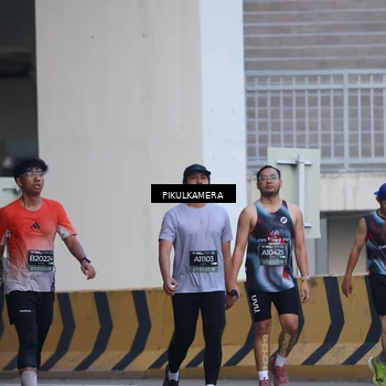 Runner Photo 6239065
