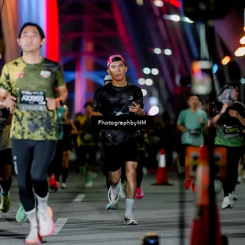 Runner Photo 6239102