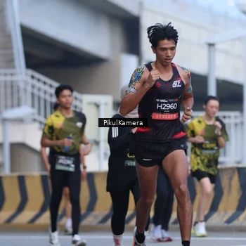 Runner Photo 6239133