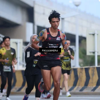 Runner Photo 6239143