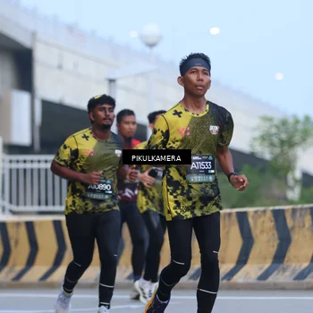 Runner Photo 6239251