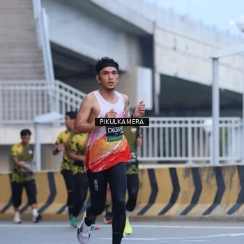 Runner Photo 6239263