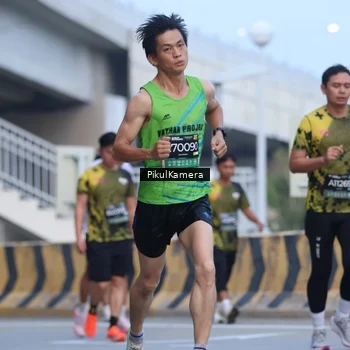 Runner Photo 6239304