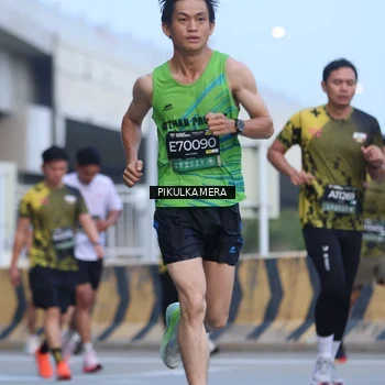 Runner Photo 6239320