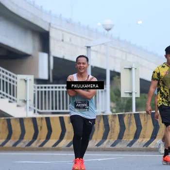 Runner Photo 6239324