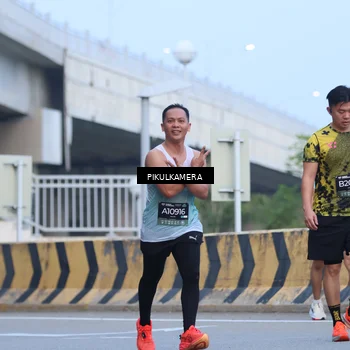 Runner Photo 6239343
