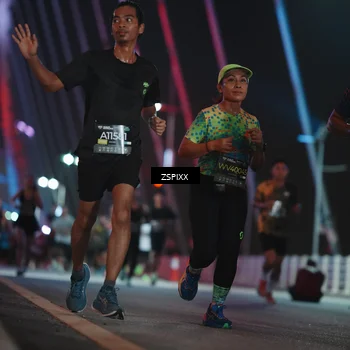 Runner Photo 6239344
