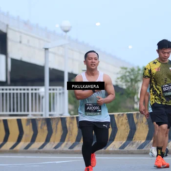 Runner Photo 6239355