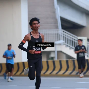Runner Photo 6239375