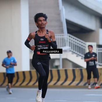 Runner Photo 6239387