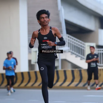 Runner Photo 6239403