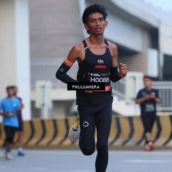 Runner Photo 6239406