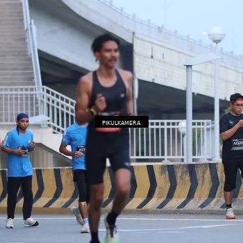 Runner Photo 6239420