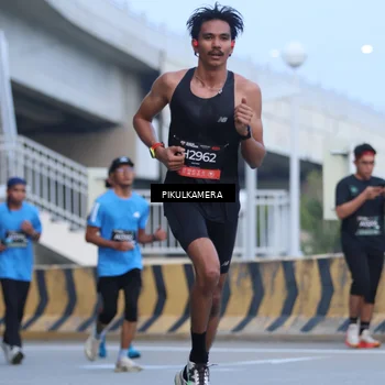 Runner Photo 6239423