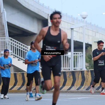 Runner Photo 6239424