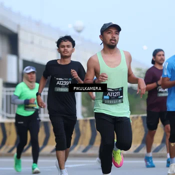 Runner Photo 6239437