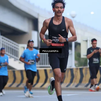Runner Photo 6239440