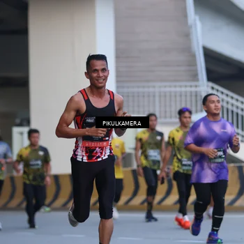 Runner Photo 6239442