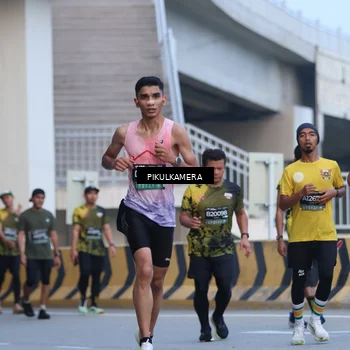 Runner Photo 6239467