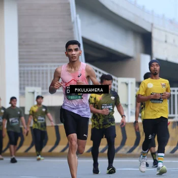Runner Photo 6239468