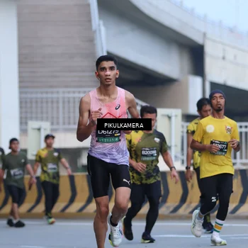 Runner Photo 6239483