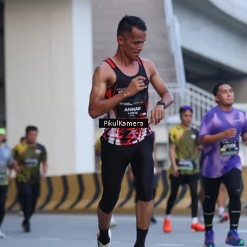 Runner Photo 6239486
