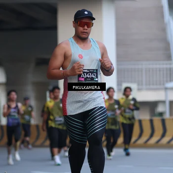 Runner Photo 6239671
