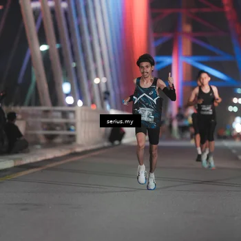 Runner Photo 6239716