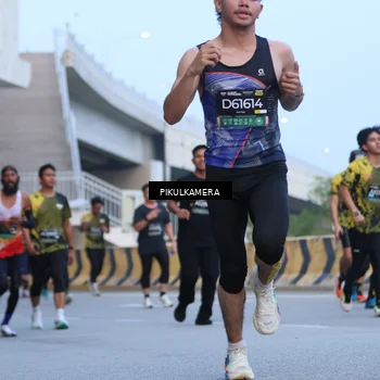 Runner Photo 6239721