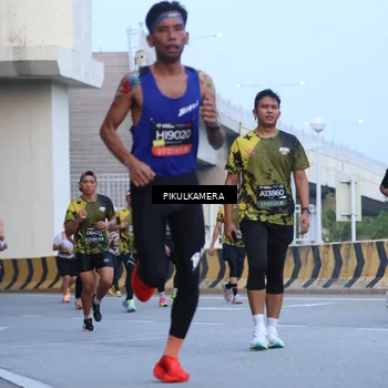 Runner Photo 6239740