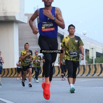 Runner Photo 6239752