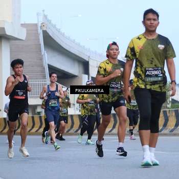Runner Photo 6239772