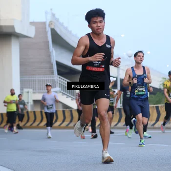 Runner Photo 6239777