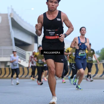 Runner Photo 6239783