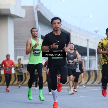 Runner Photo 6239884