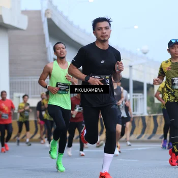 Runner Photo 6239888