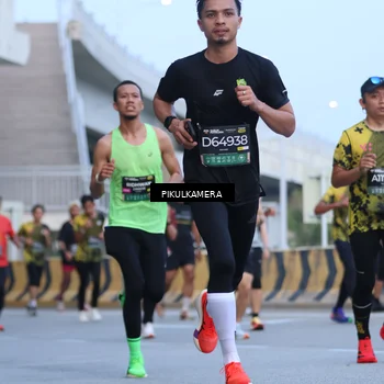 Runner Photo 6239906