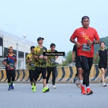 Runner Photo 6239926