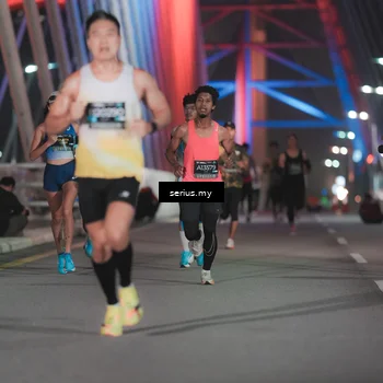 Runner Photo 6239941
