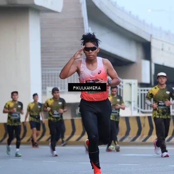 Runner Photo 6239953