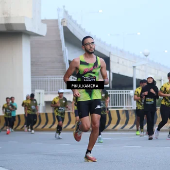 Runner Photo 6239999