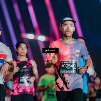 Runner Photo 6240037