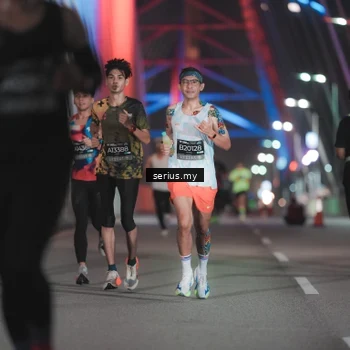 Runner Photo 6240145